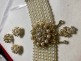 Parure dorée à perles et strass