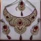 Parure Indienne Argentée avec Strass Rouge Bordeaux – Collier, Boucles d'Oreilles et Tikka Élégants