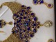 Parure Indienne Dorée avec Strass Bleu Roi – Collier, Boucles d'Oreilles et Tikka Élégants