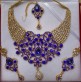 Parure Indienne Dorée avec Strass Bleu Roi – Collier, Boucles d'Oreilles et Tikka Élégants