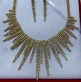 Parure Dorée Strass en Pic – Collier et Boucles d'Oreilles Élégantes