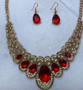 Parure Dorée Strass et Pierres Rouge Rubis – Collier et Boucles d'Oreilles Élégants